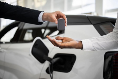 Pourquoi installer une borne de recharge pour votre véhicule électrique ?